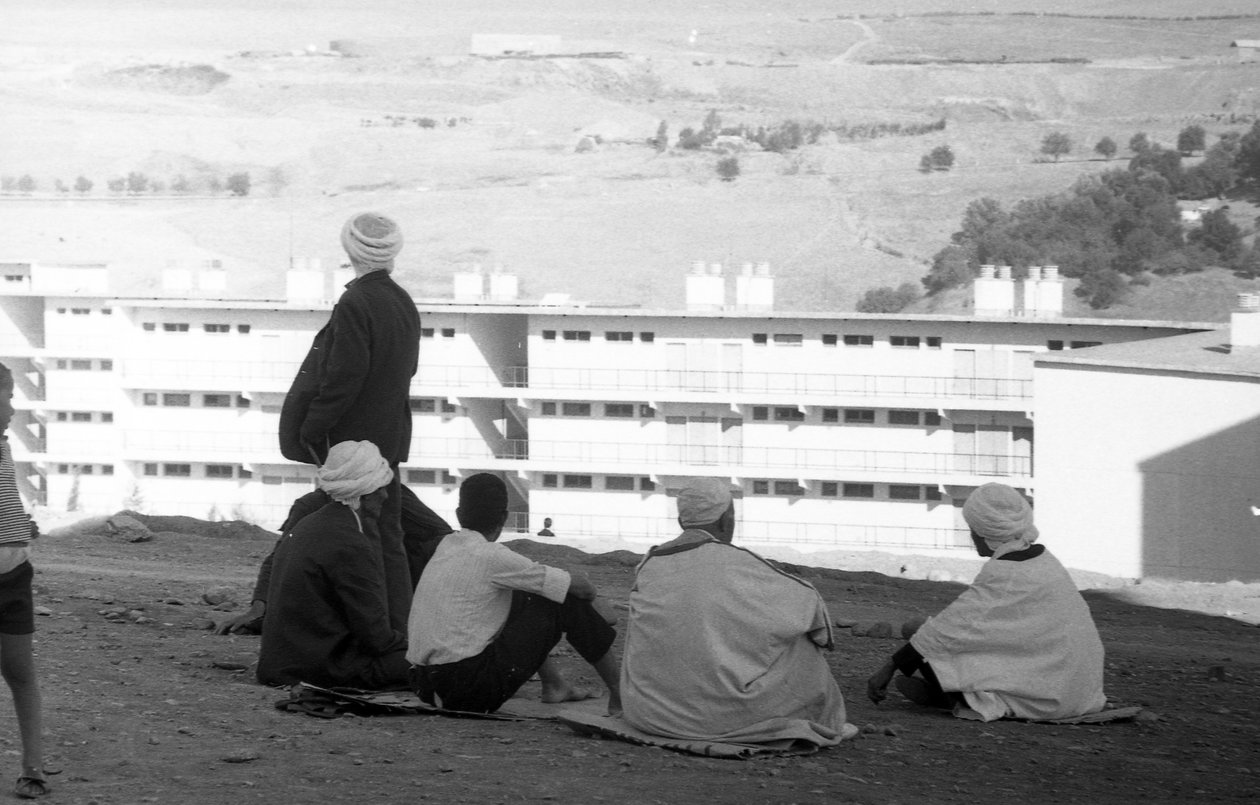 एलजीरिया द्वारा अज्ञात