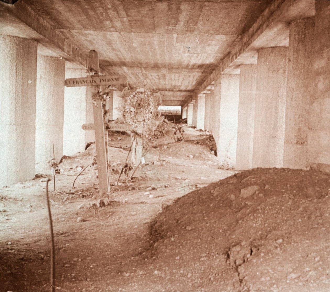 बेओनेट ट्रेंच, वर्दुन, उत्तरी फ्रांस, c1916-c1918। द्वारा अज्ञात