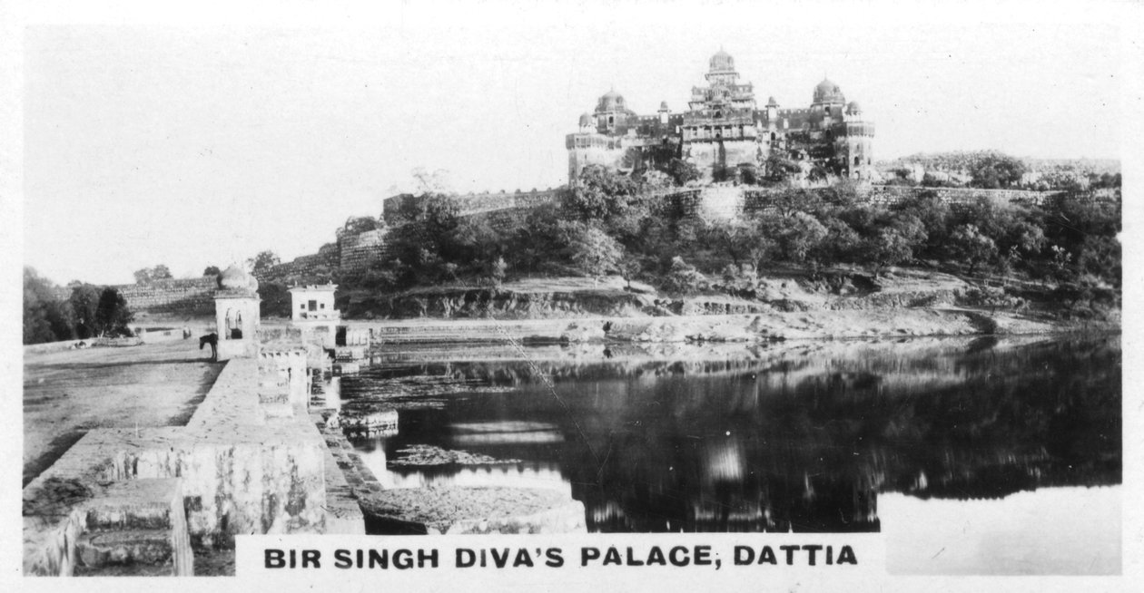 Bir Singh Deos palace, Datia, India, c1925 द्वारा अज्ञात
