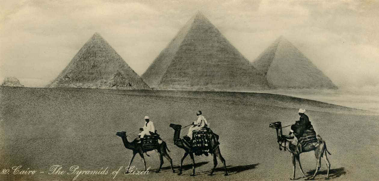 काहिरा: द पिरामिड्स ऑफ़ गीज़, c1918-c1939। द्वारा अज्ञात