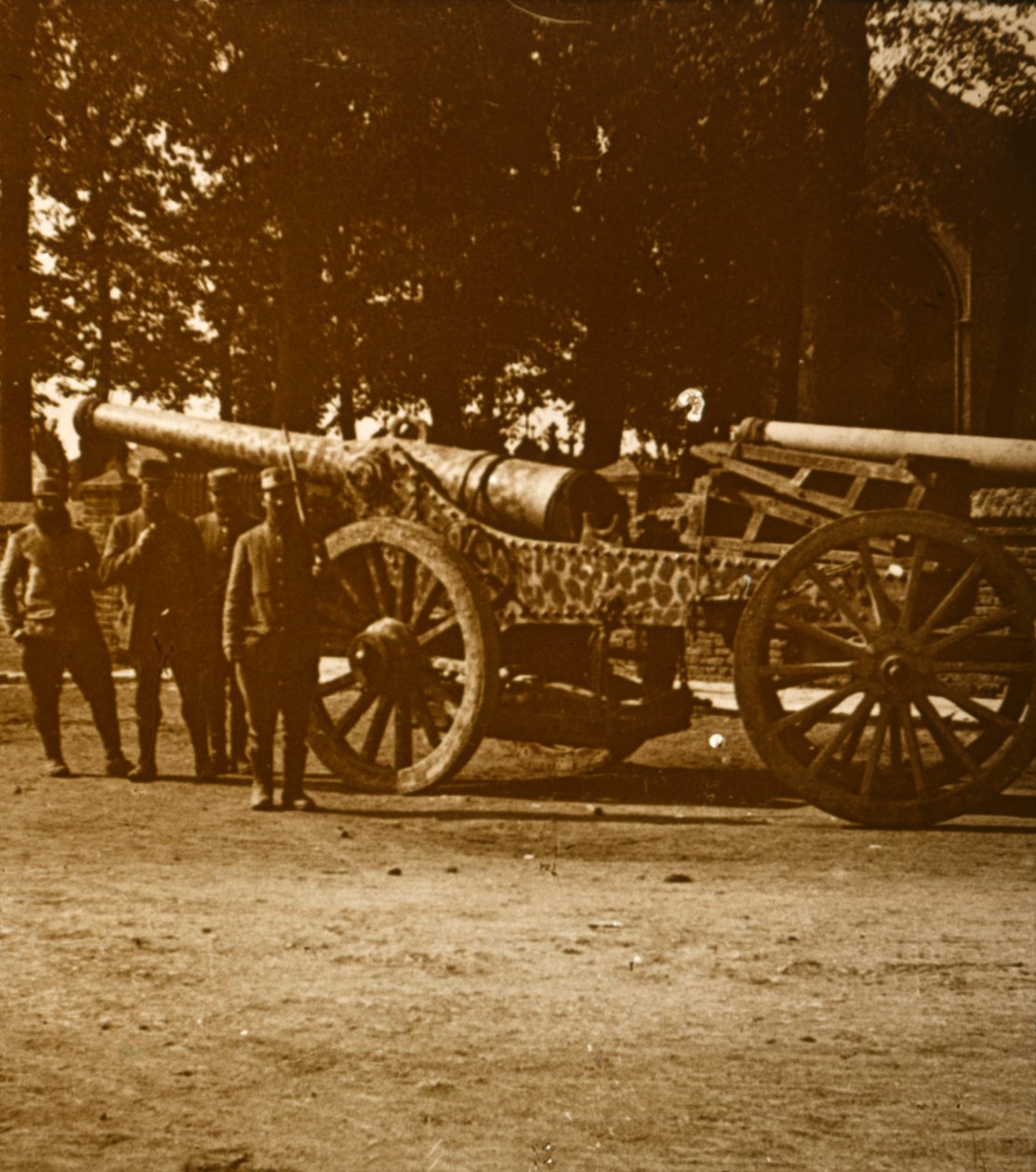 तोप, c1914-c1918 द्वारा अज्ञात