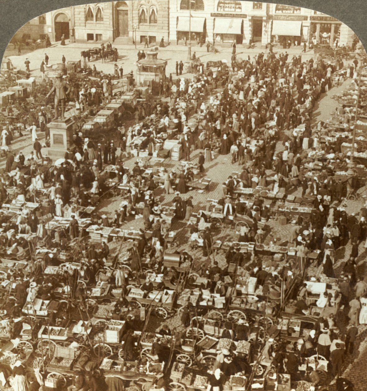 क्रिश्चियनियस सबसे बड़ा बाजार, नॉर्वे, c1905। द्वारा अज्ञात