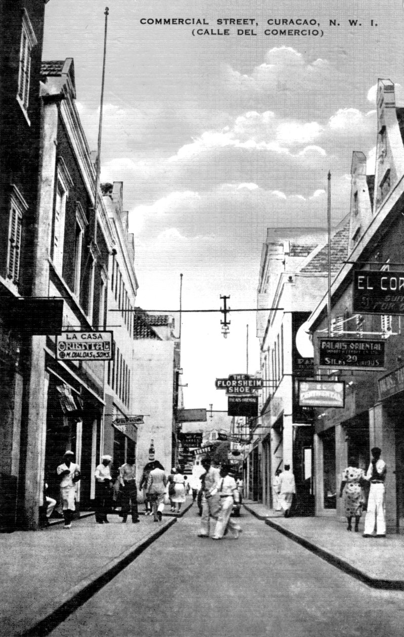 कमर्शियल स्ट्रीट, कुराकाओ, नीदरलैंड्स एंटिलीज़, c1900s द्वारा अज्ञात
