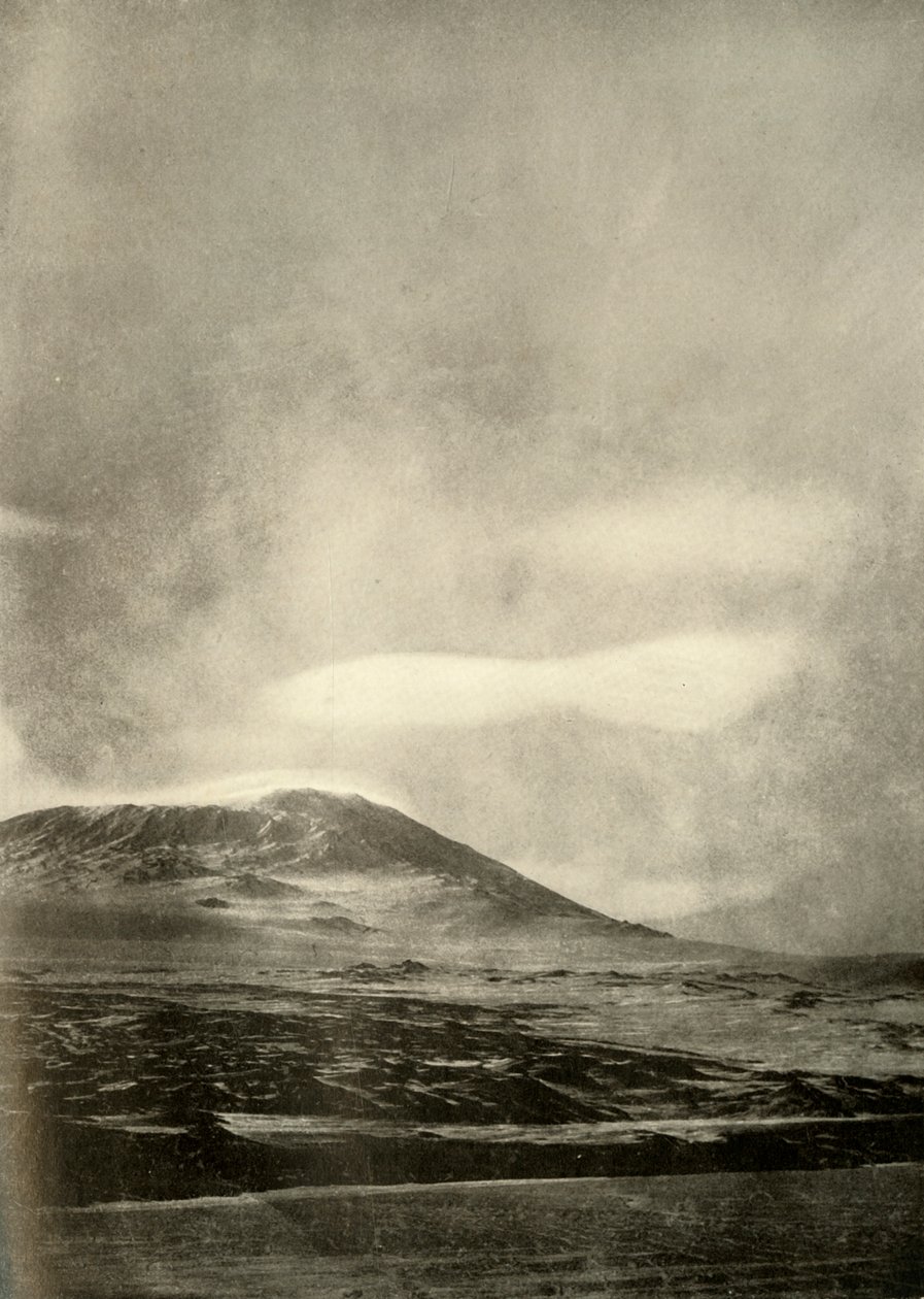 डंब-बेल क्लाउड एवरबस के ऊपर, c1908, 1909। द्वारा अज्ञात
