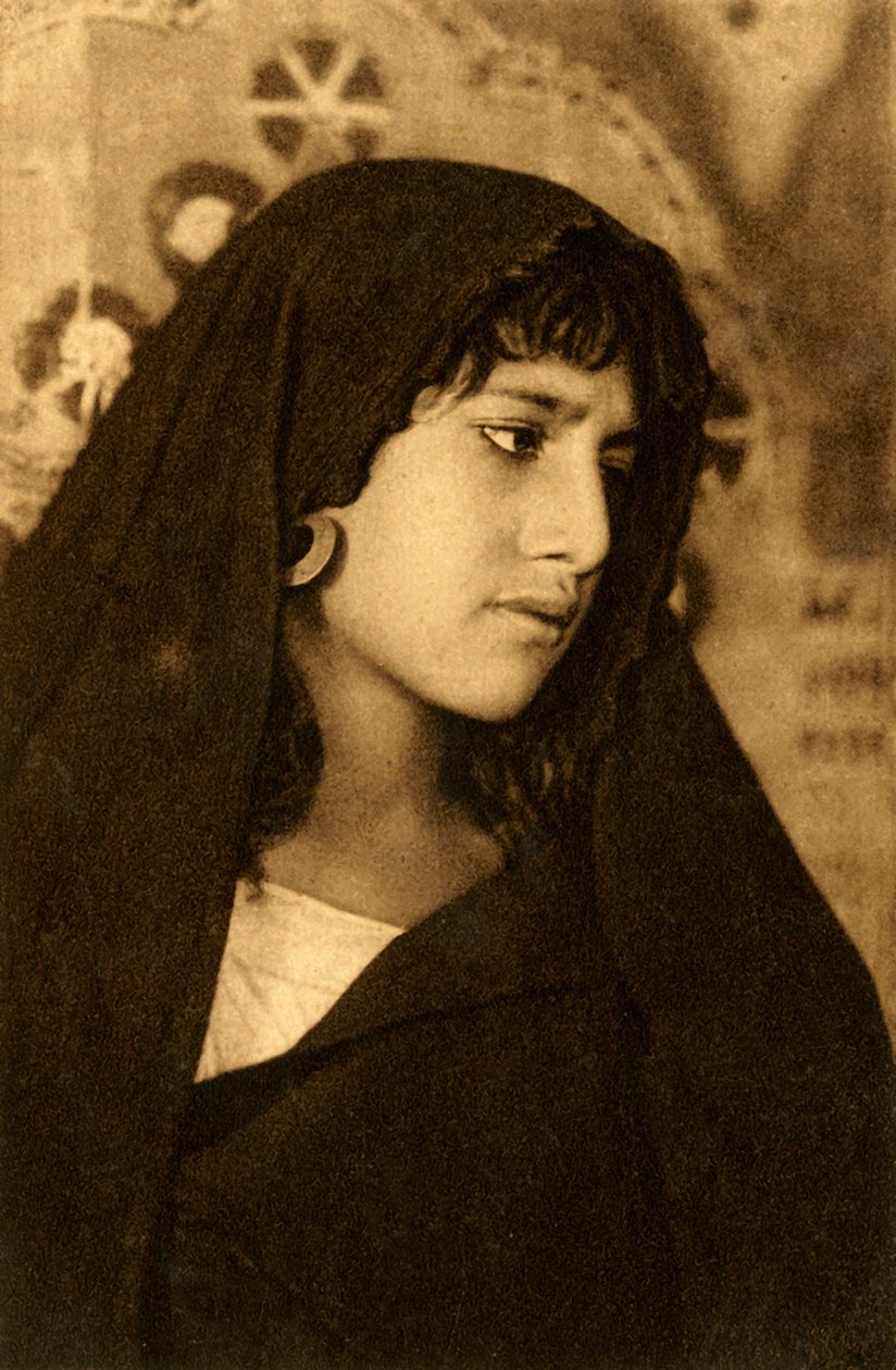 मिस्र - अरब ब्यूटी, c1918-c1939। द्वारा अज्ञात