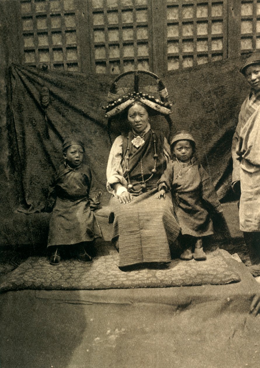 तिंगरी के राज्यपाल का परिवार, c1918-c1939। द्वारा अज्ञात
