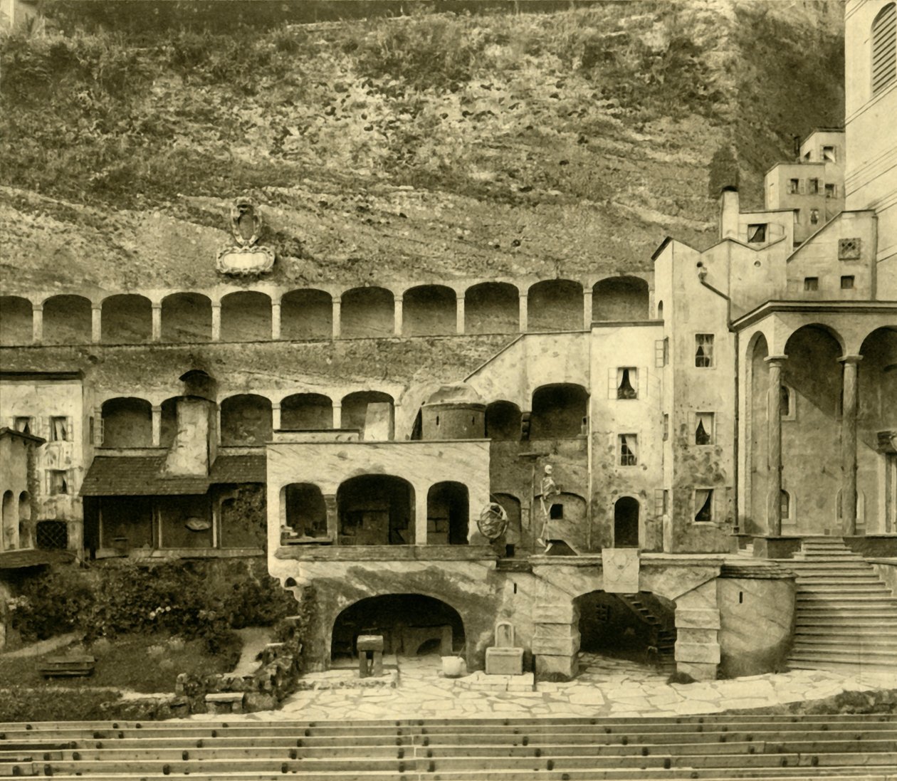 फेल्सनट्रेस्चुले, साल्ज़बर्ग, ऑस्ट्रिया, c1935 में फॉस्ट टाउन। द्वारा अज्ञात