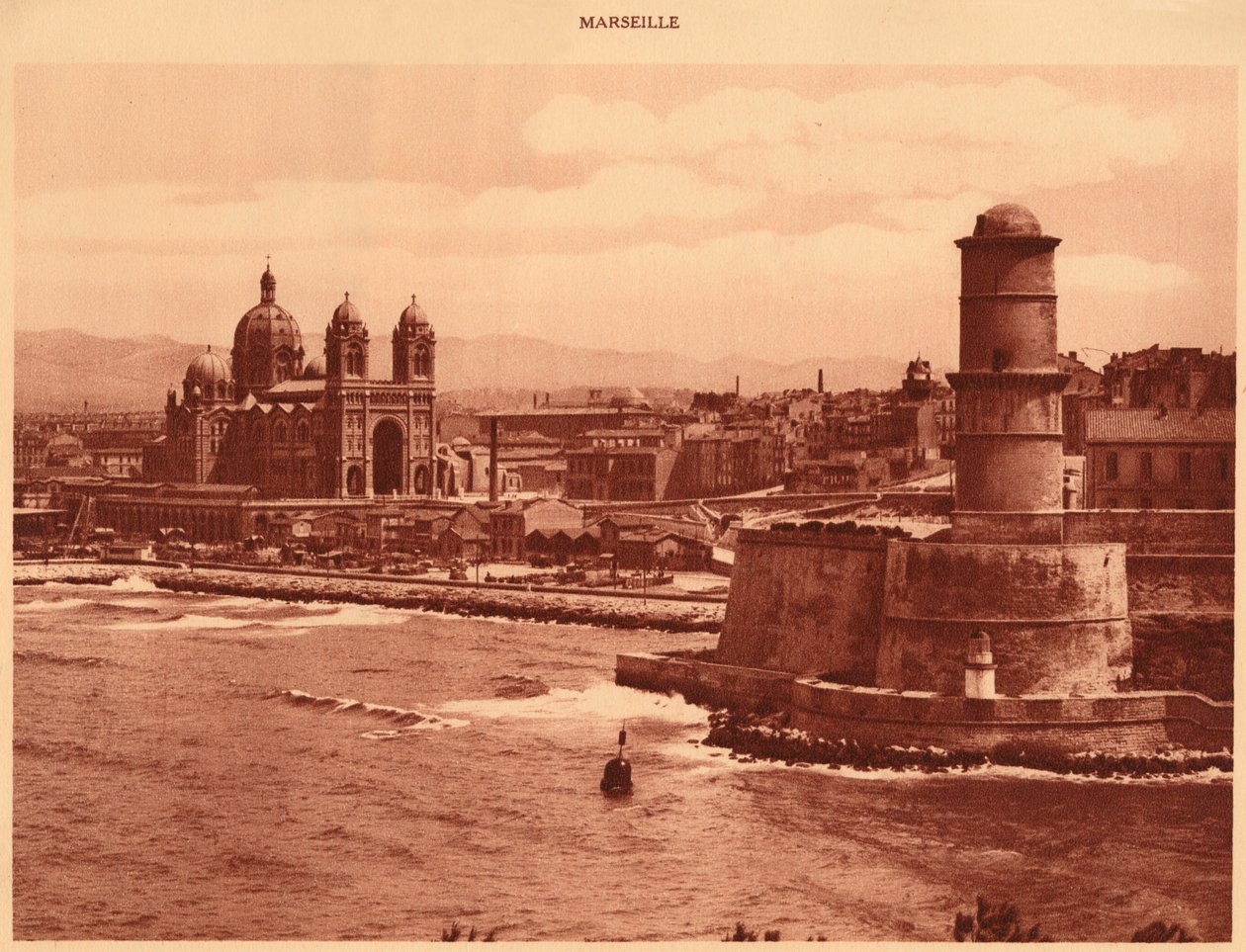 फोर्ट सेंट जीन और कैथेड्रल, मार्सिले, 1930। द्वारा अज्ञात
