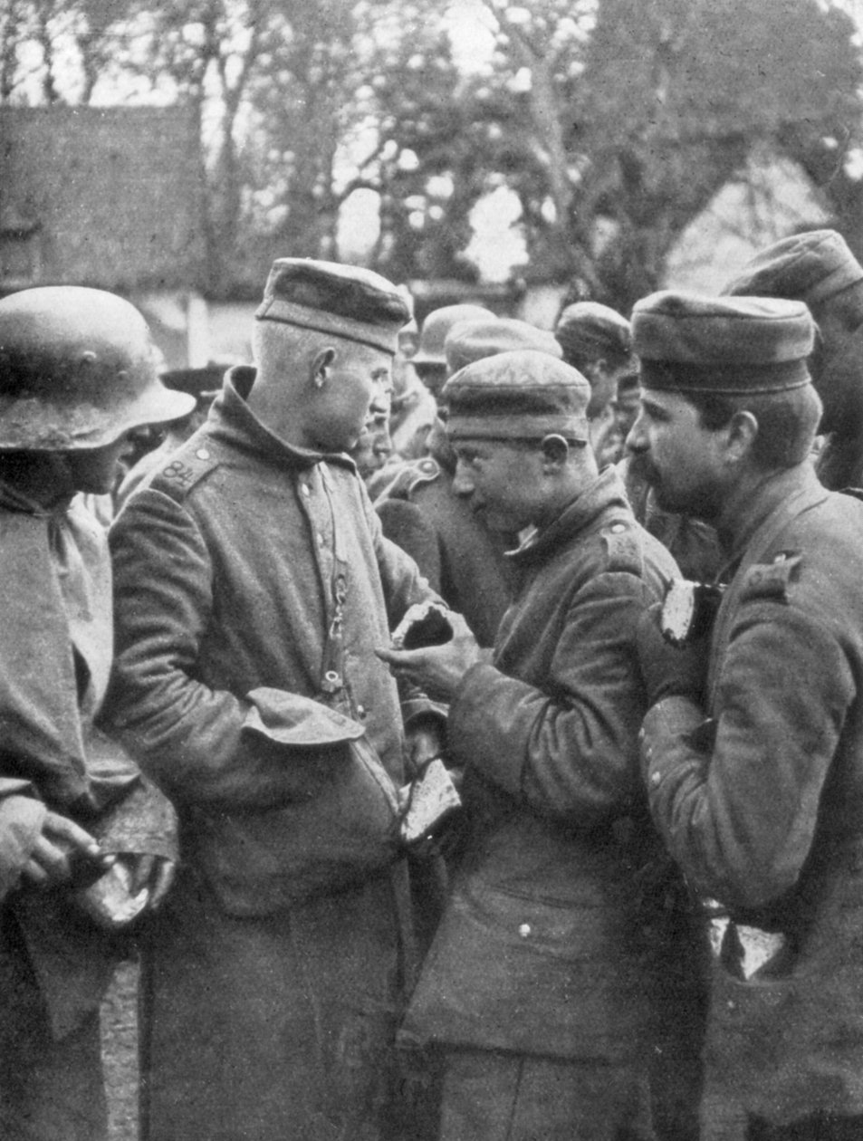 जर्मन कैदी 18 अप्रैल 1918 को फ्रांस गए द्वारा अज्ञात