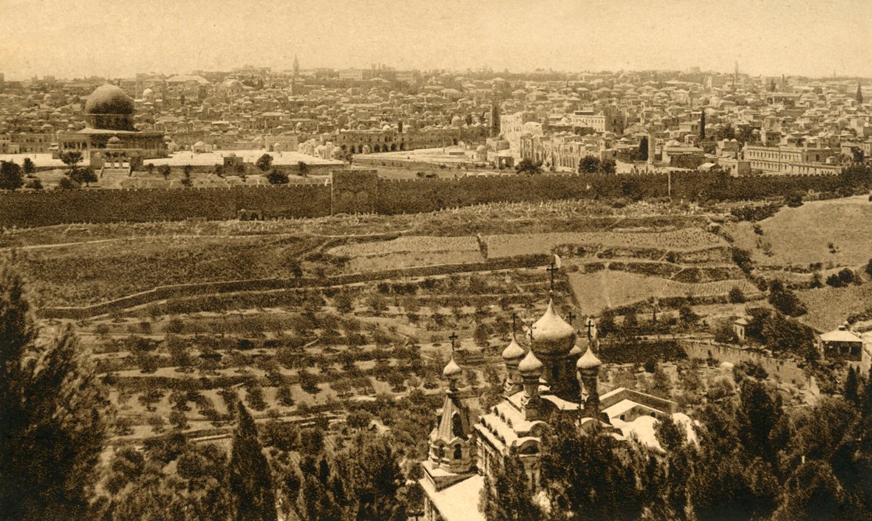 जैतून के पहाड़ से यरूशलेम, c1918-c1939। द्वारा अज्ञात