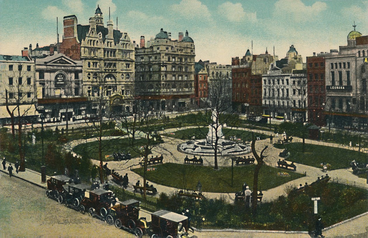 लीसेस्टर स्क्वायर, लंदन, c1900s। द्वारा अज्ञात