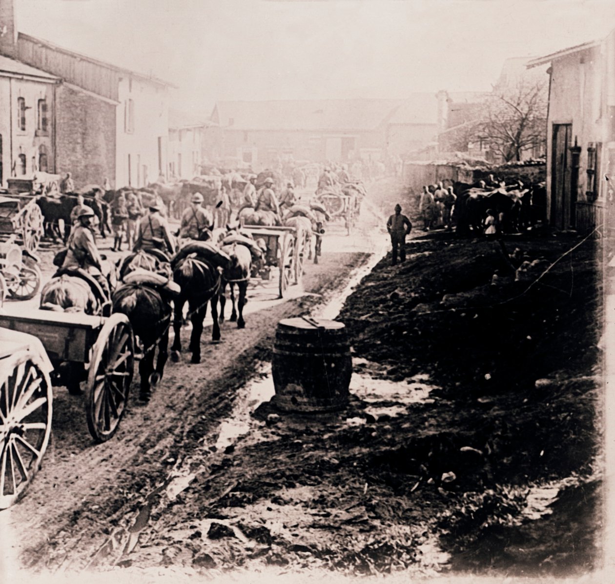 वैगनों के साथ घुड़सवार सेना, c1914-c1918 द्वारा अज्ञात