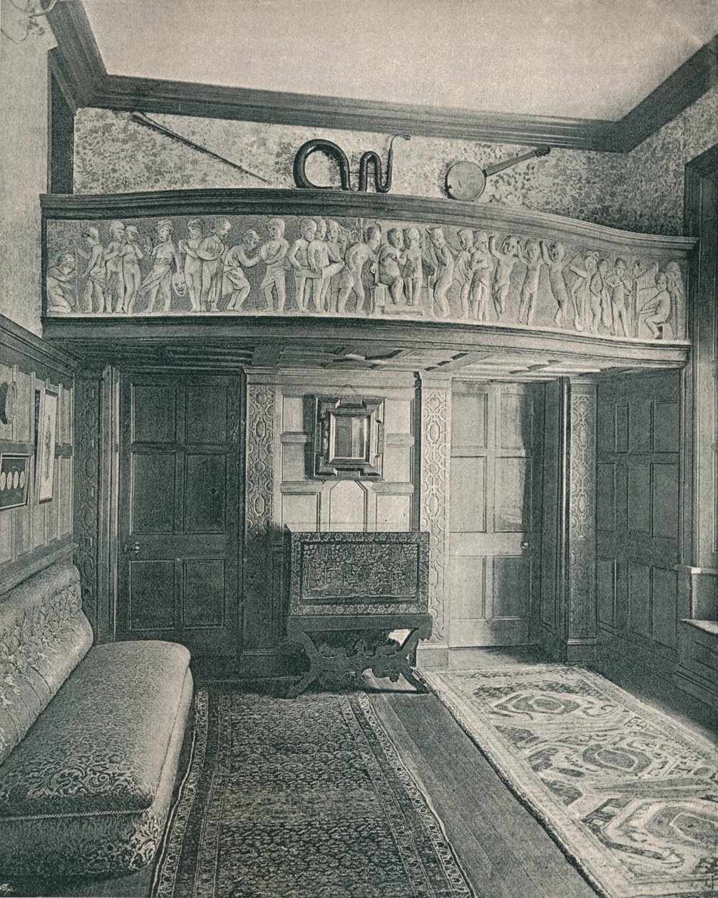 मूर्तिकला के साथ संगीत गैलरी, c1893। द्वारा अज्ञात