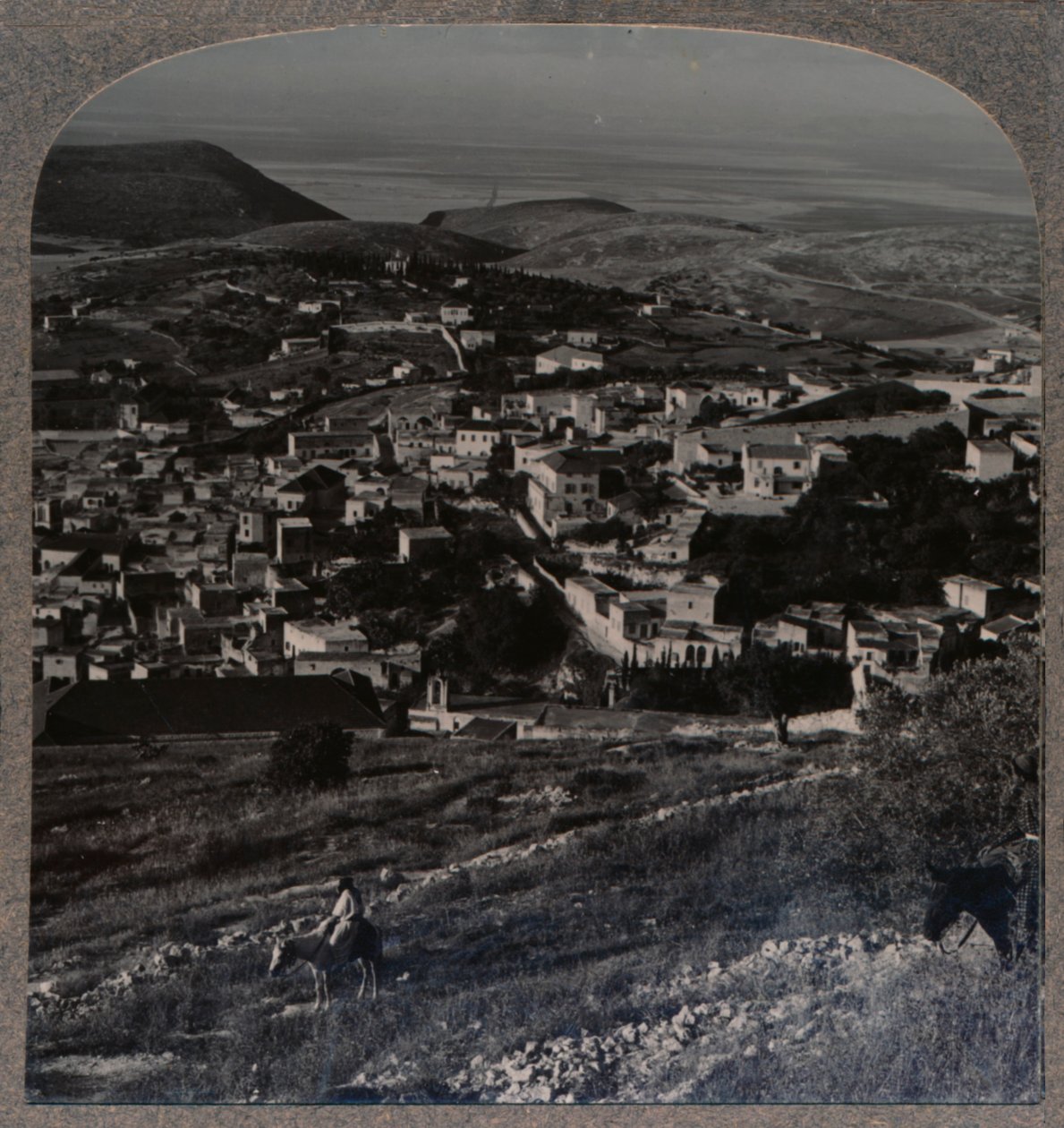 नाज़रेथ और माउंट ऑफ रेन, c1900 द्वारा अज्ञात