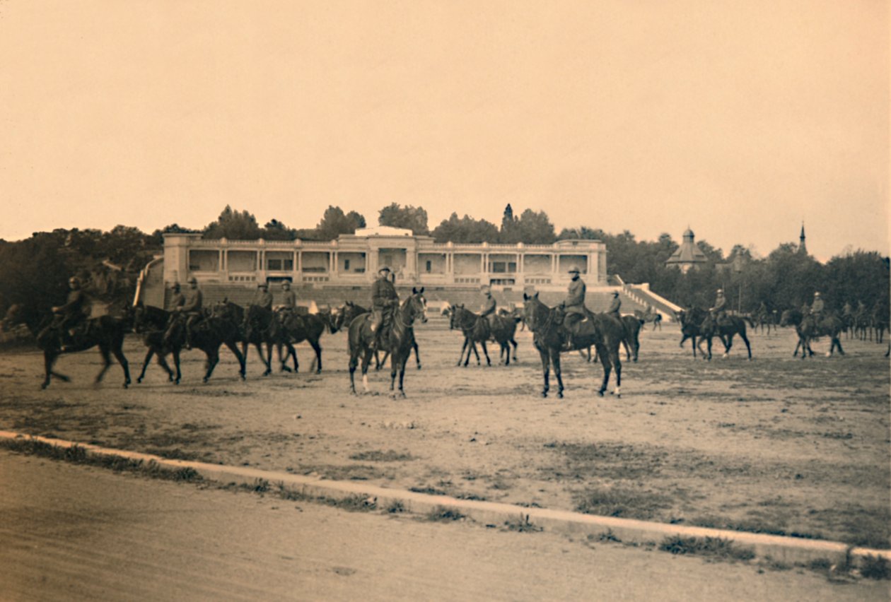 प्लेन गेम्स, c1900 द्वारा अज्ञात
