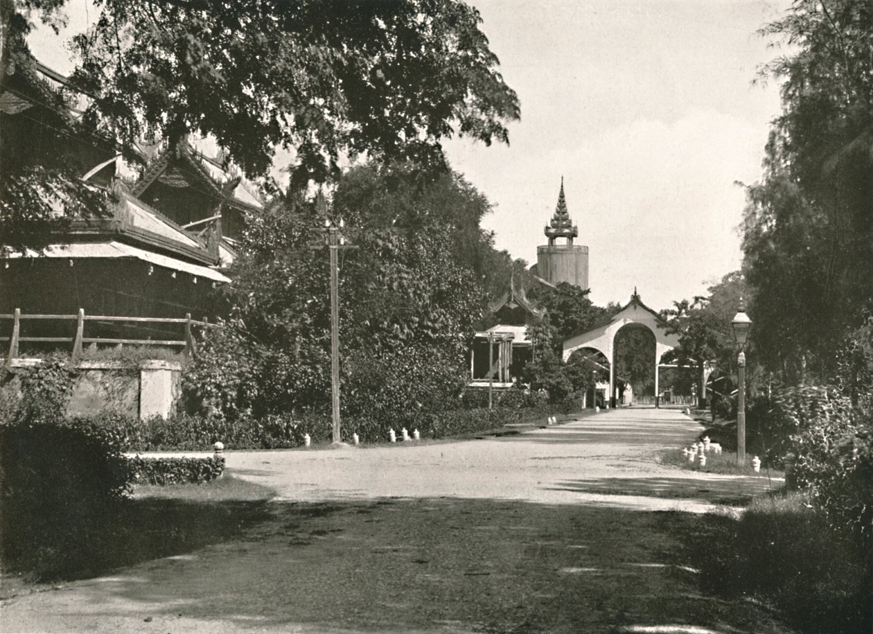 क्वींस वॉच टॉवर, पैलेस, मंडालय, 1900। द्वारा अज्ञात