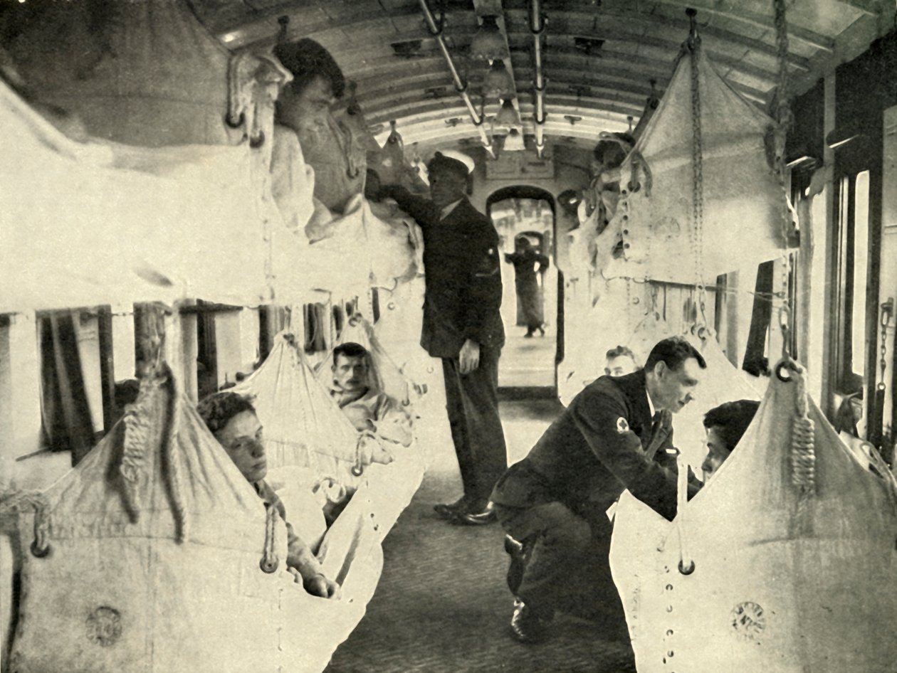 रेड क्रॉस ट्रेन, 1919। द्वारा अज्ञात