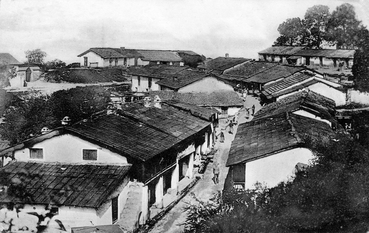 रेजिमेंटल बाजार, रानीखेत, उत्तरांचल, भारत, 20 वीं सदी की शुरुआत में द्वारा अज्ञात