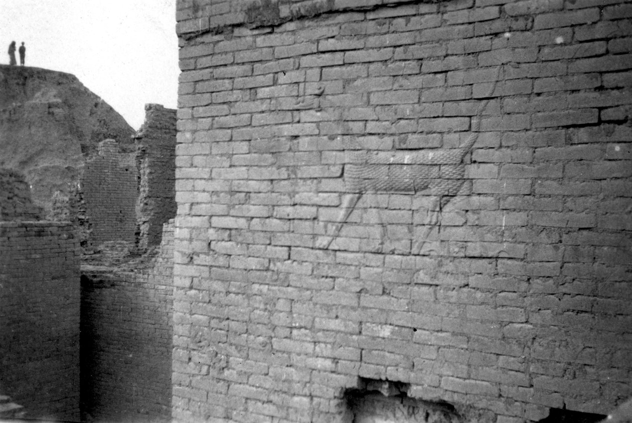 1917-1919 ईशर गेट, बाबुल पर राहत द्वारा अज्ञात