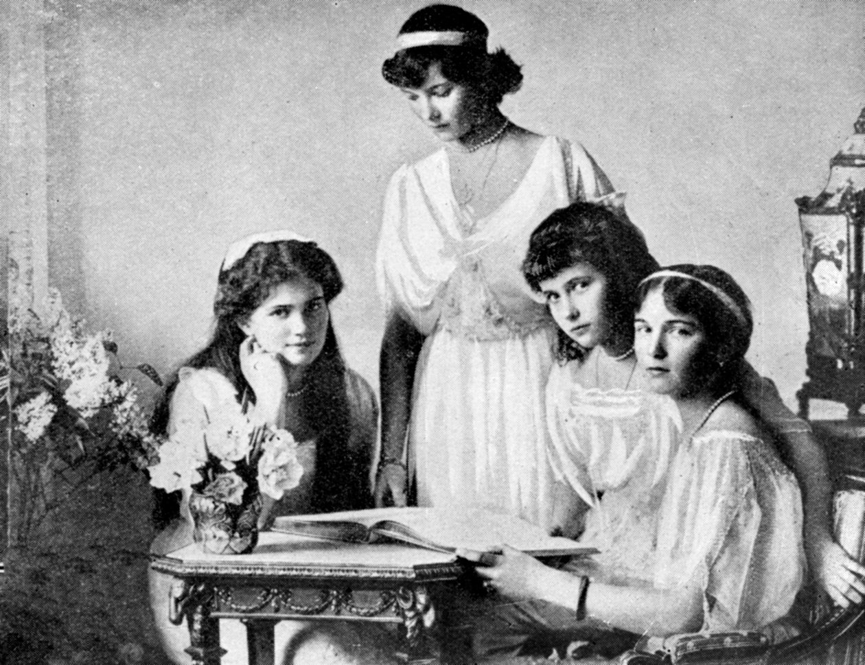रशियन रॉयल लेडीज़, सिरको मिलिट्री हॉस्पिटल, 1914 द्वारा अज्ञात