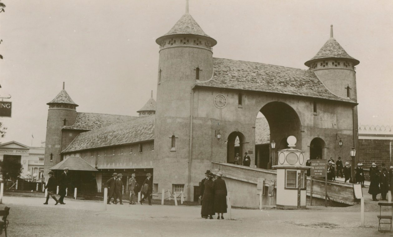 ब्रिटिश साम्राज्य प्रदर्शनी, पुराना लंदन ब्रिज, 1924 द्वारा अज्ञात