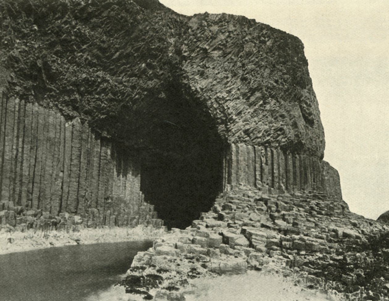 एक योद्धा नायक की गुफा, c1948। द्वारा अज्ञात