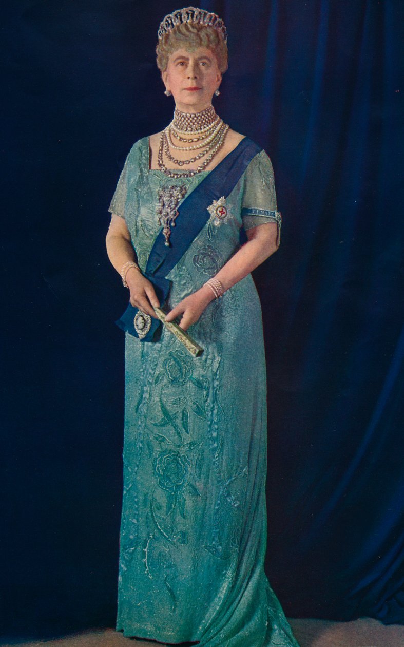 द वाइडर्ड क्वीन: हर मेजेस्टी क्वीन मैरी, 1936 द्वारा अज्ञात