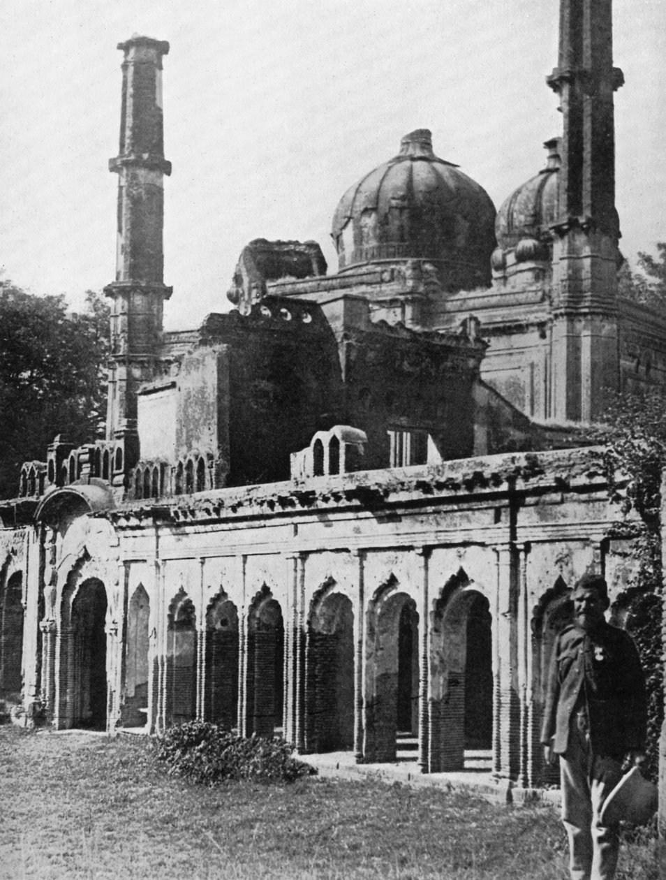 लखनऊ, भारत में पुरानी मस्जिद, c1920 द्वारा अज्ञात