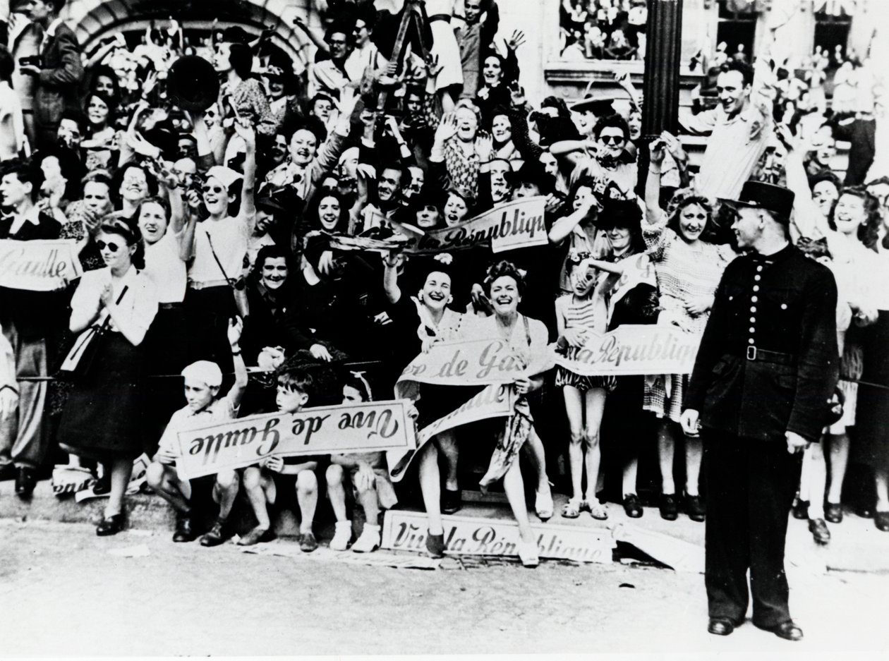 विश्व युद्ध 2: पेरिस की मुक्ति, 1944। द्वारा अज्ञात