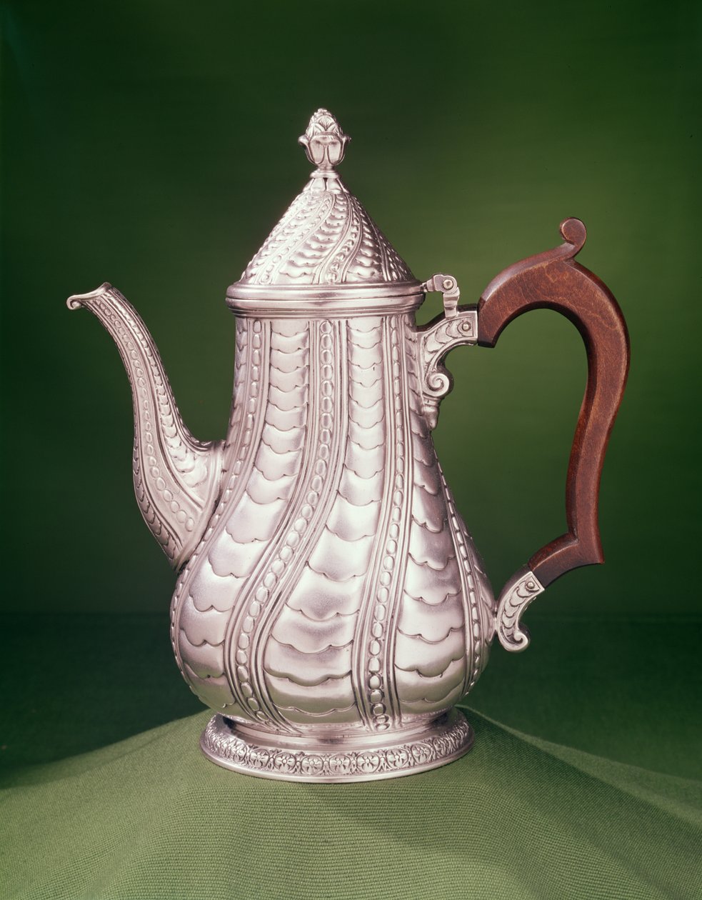 पॉल डे लैमरी द्वारा कॉफी पॉट, c.1745 द्वारा अज्ञात अज्ञात