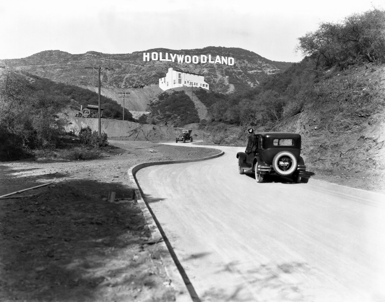 Hollywoodland द्वारा अज्ञात अज्ञात
