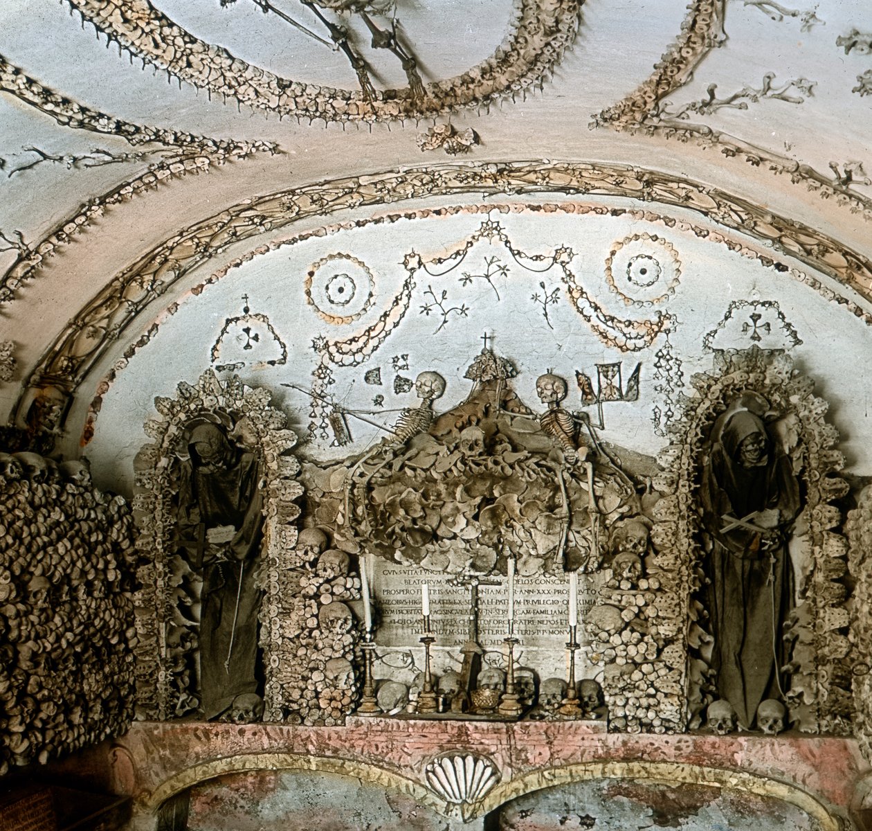  द्वारा अनजान कलाकार