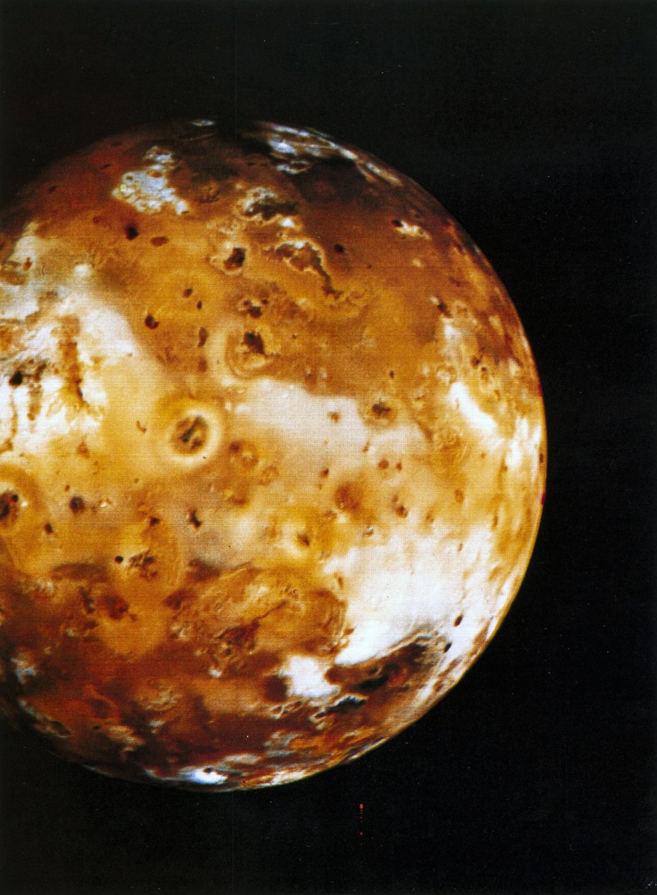 Io, बृहस्पति के चंद्रमाओं में से एक द्वारा स्कूल कैनेडियन