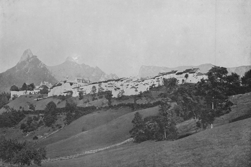 Gruyere (b/w फोटो) द्वारा स्विस फोटोग्राफर